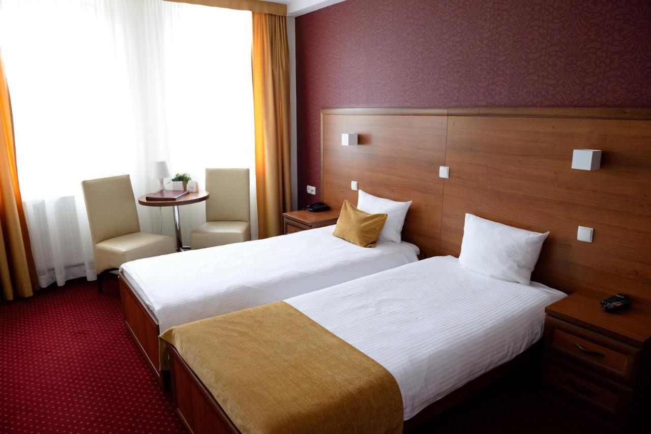 Quest Hotel - Dawniej Hotel Planeta Brzesko Esterno foto