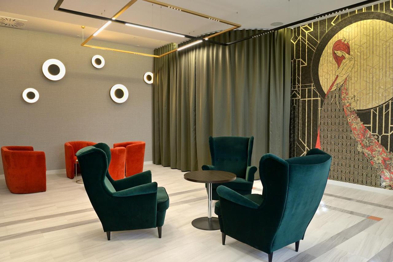 Quest Hotel - Dawniej Hotel Planeta Brzesko Esterno foto