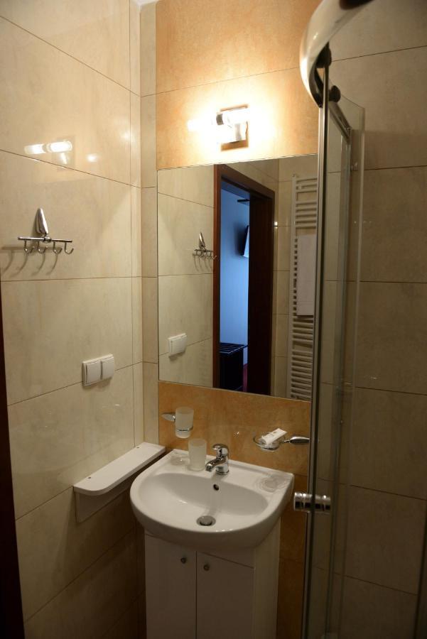 Quest Hotel - Dawniej Hotel Planeta Brzesko Esterno foto