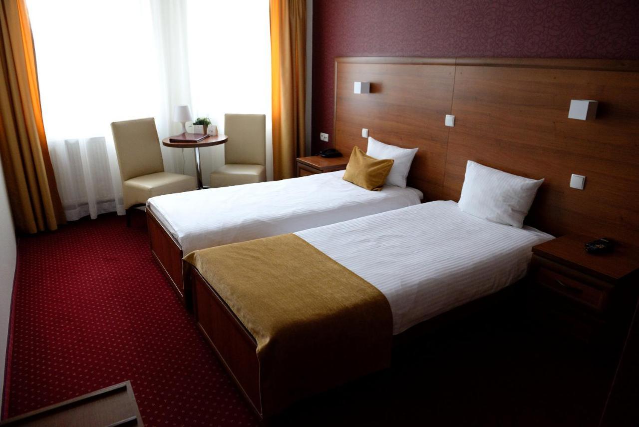 Quest Hotel - Dawniej Hotel Planeta Brzesko Esterno foto