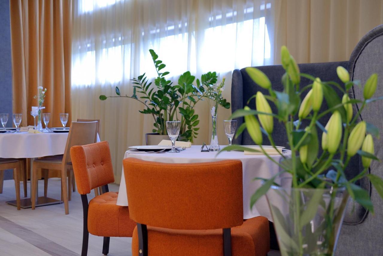 Quest Hotel - Dawniej Hotel Planeta Brzesko Esterno foto