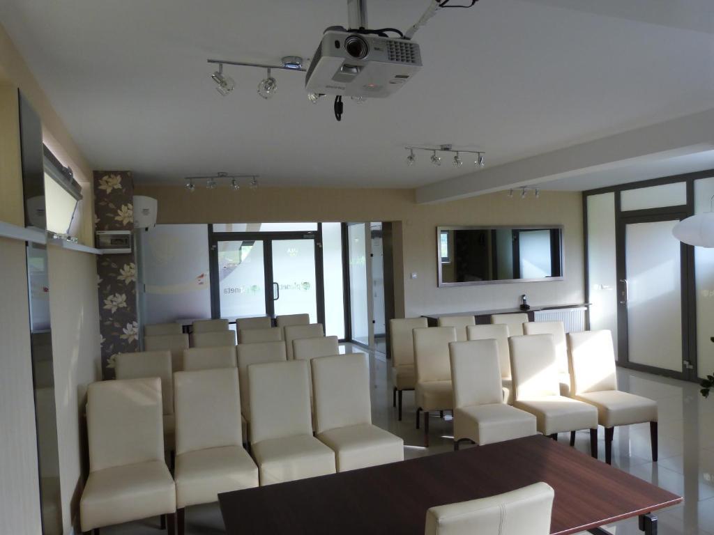 Quest Hotel - Dawniej Hotel Planeta Brzesko Esterno foto