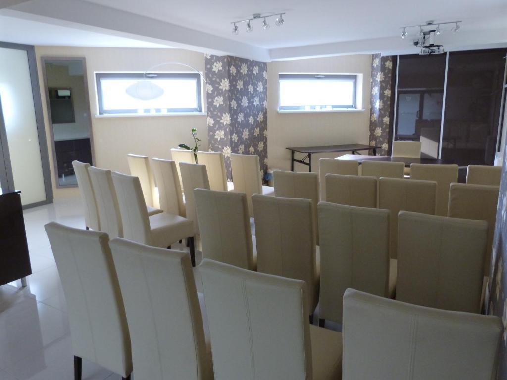 Quest Hotel - Dawniej Hotel Planeta Brzesko Esterno foto